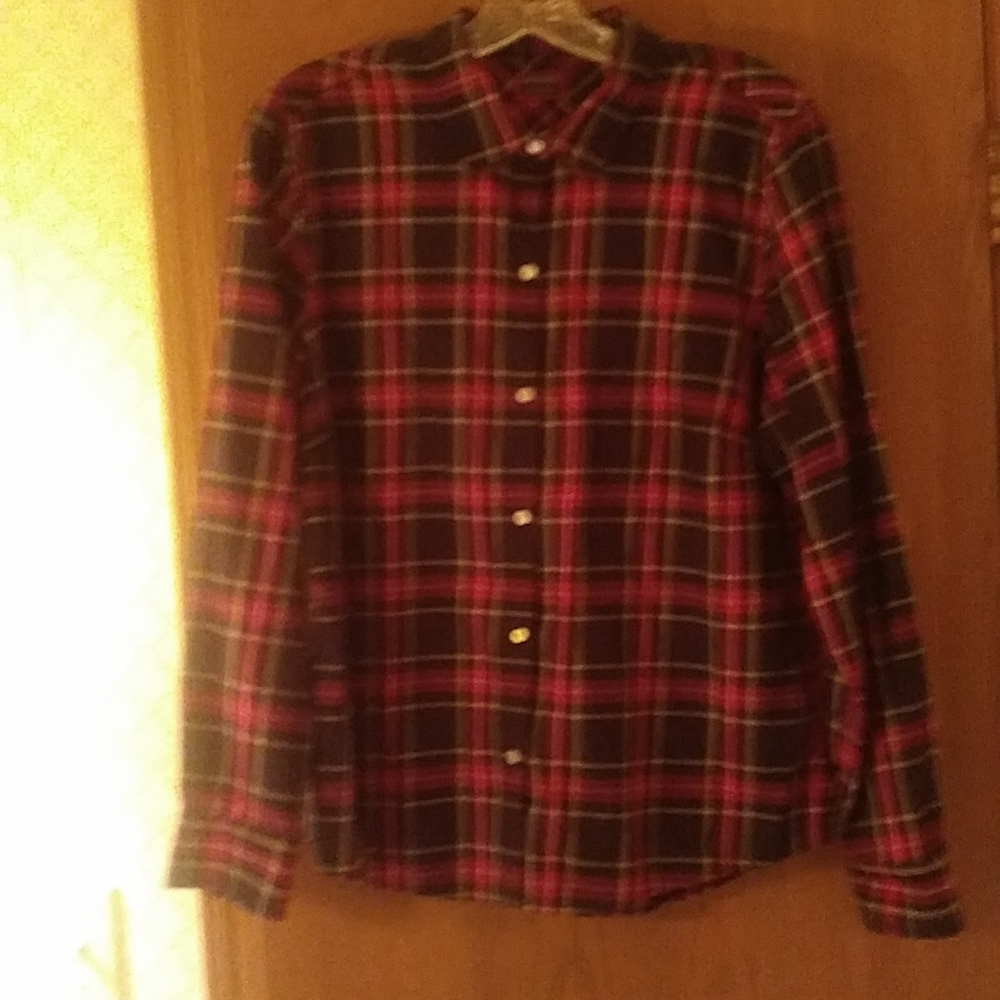 UNTUCKit Woman's Shirt